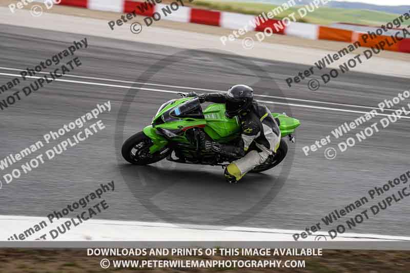 cadwell no limits trackday;cadwell park;cadwell park photographs;cadwell trackday photographs;enduro digital images;event digital images;eventdigitalimages;navarra;no limits trackdays;peter wileman photography;racing digital images;trackday digital images;trackday photos